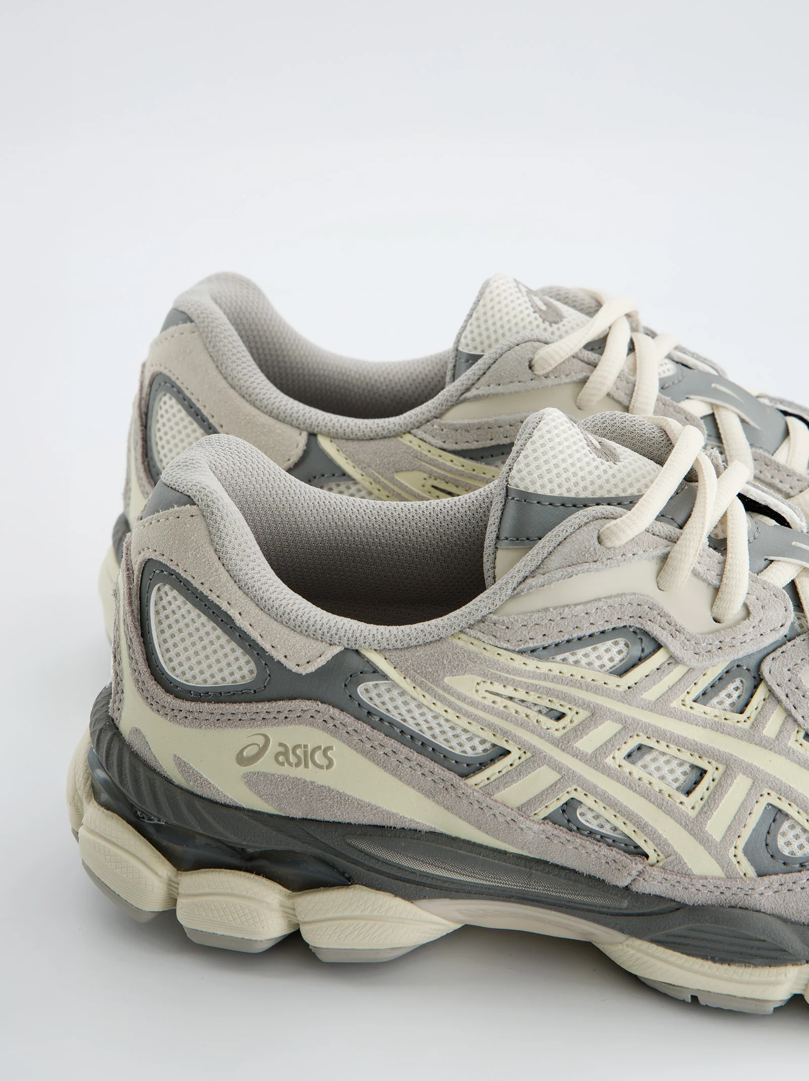 ASICS Gel NYC Beige - Image 4