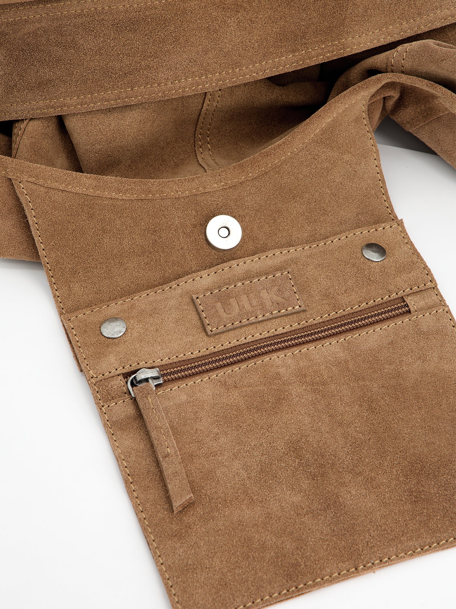 Bolso hobo en ante con mosquetones - Apris - Image 4