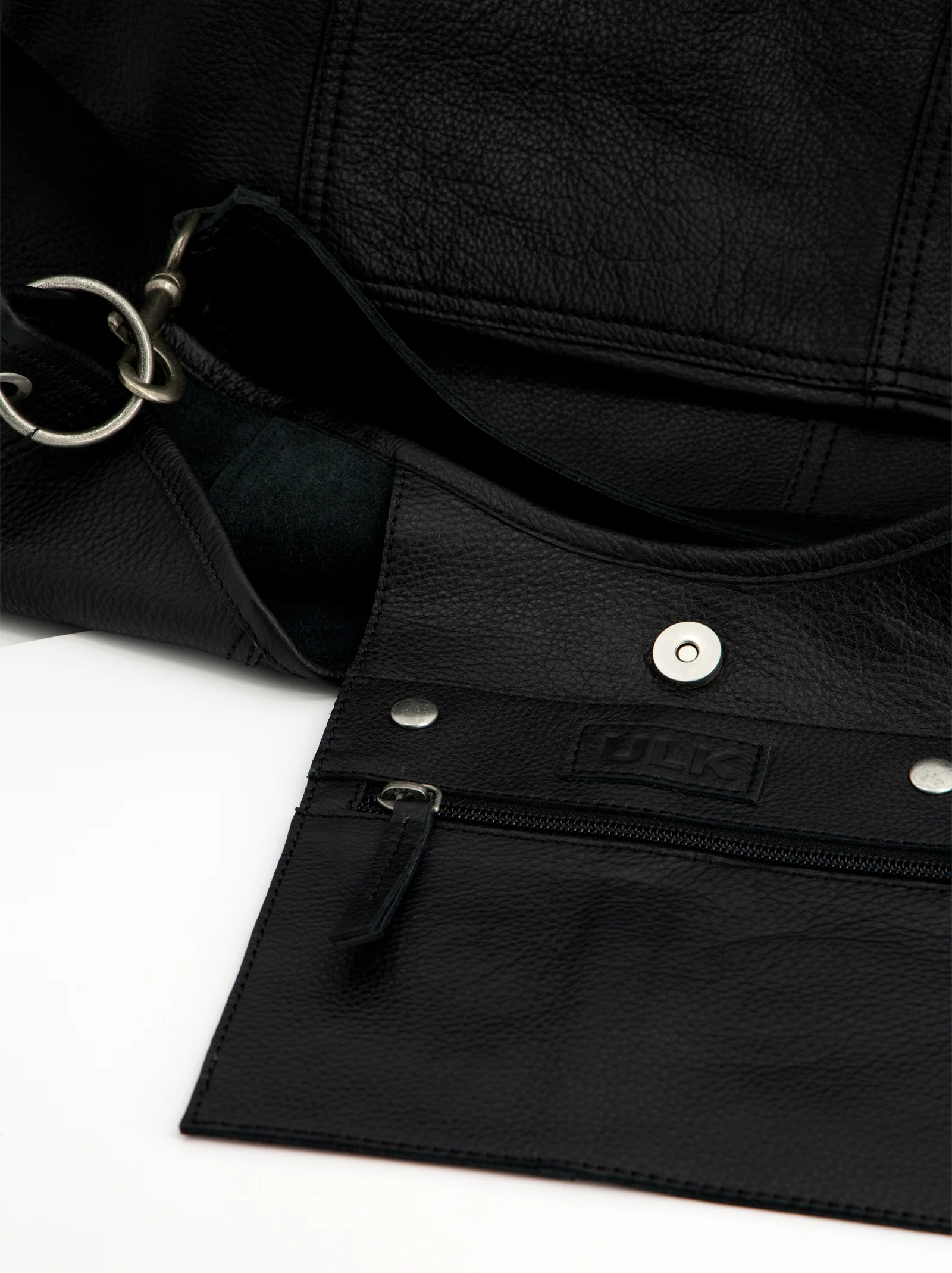 Bolso hobo en piel con mosquetones - Apris - Image 6