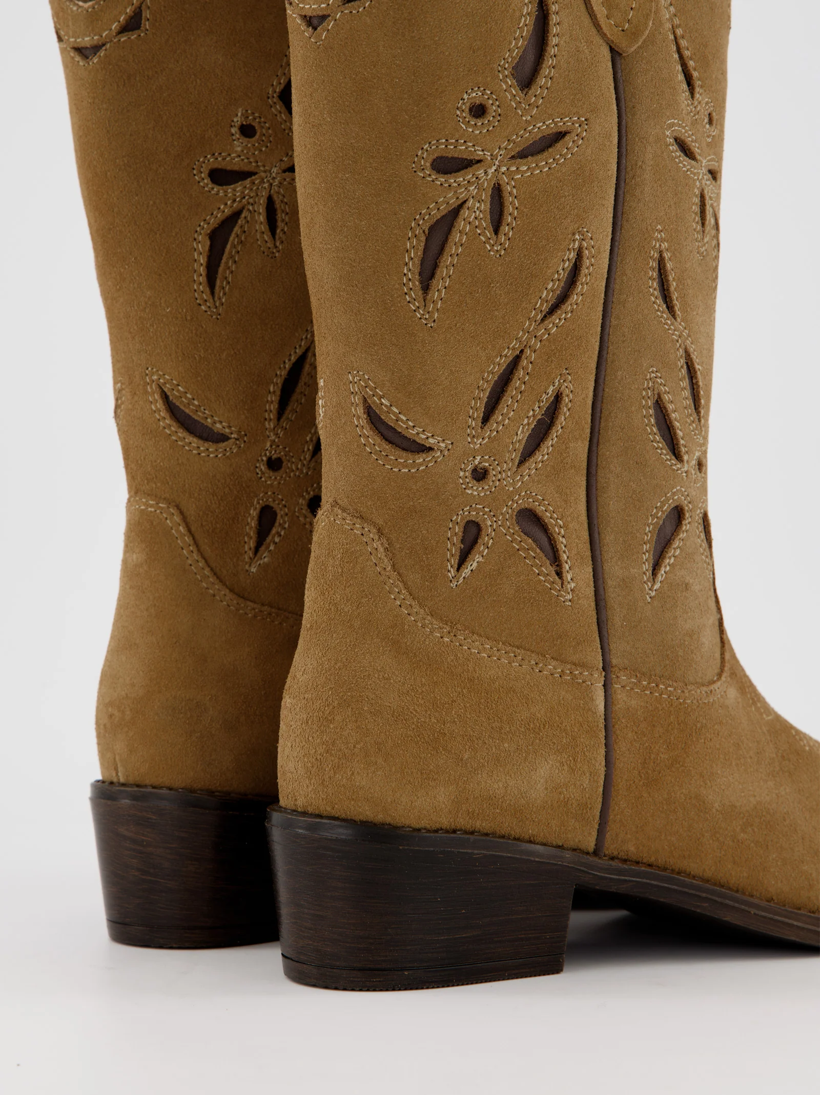 Botas de piel con tacón bajo - Ulanka - Image 3