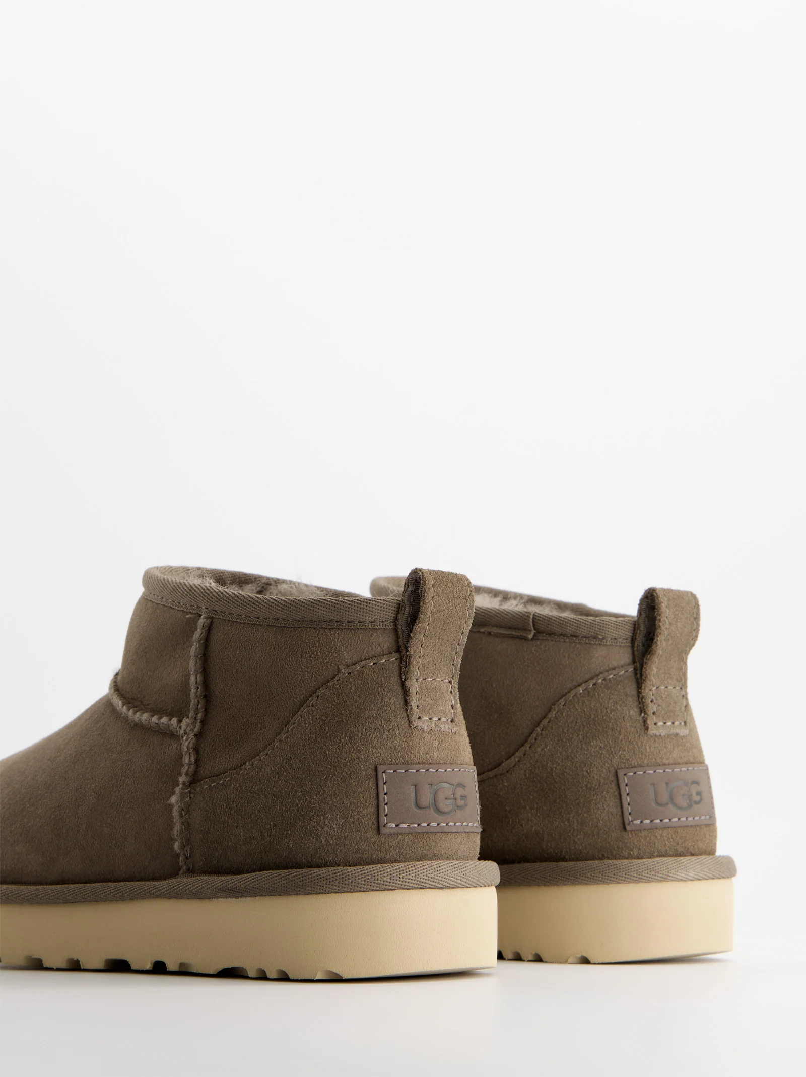 Botines de ante con forro interior - UGG Classic Ultra Mini - Image 5