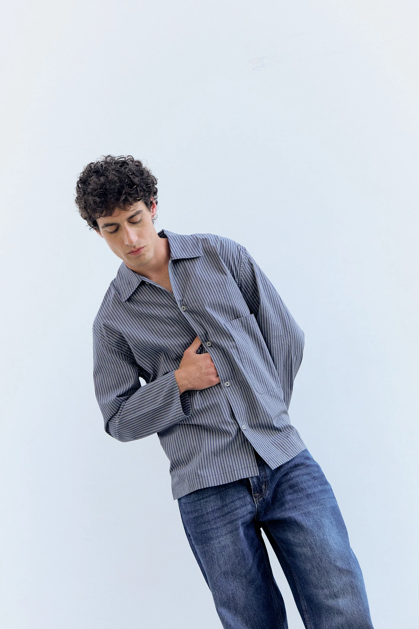 Camisa de rayas con bolsillo Axis - Image 2