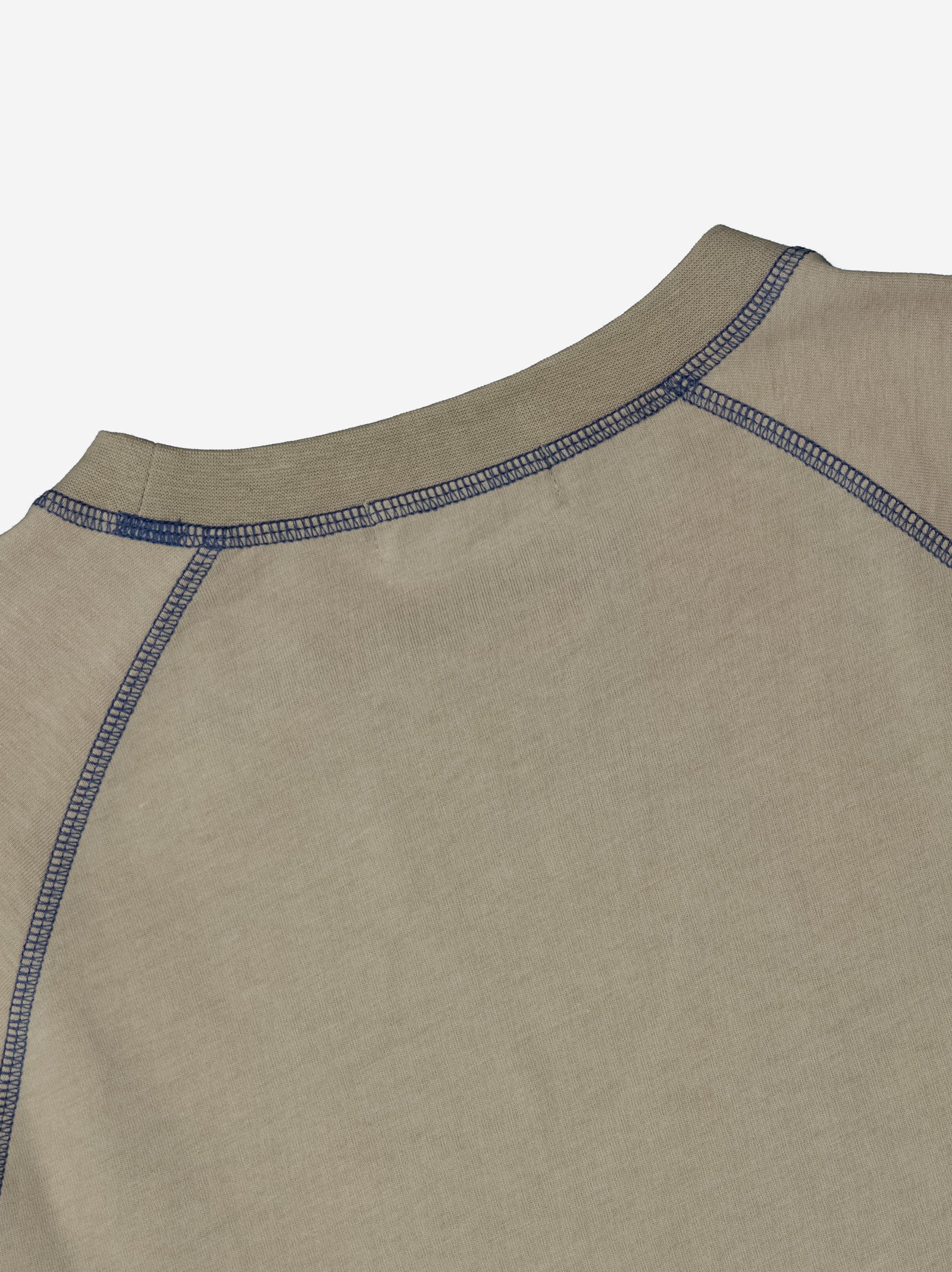 Camiseta beige con costuras vistas en contraste - Pope - Image 5