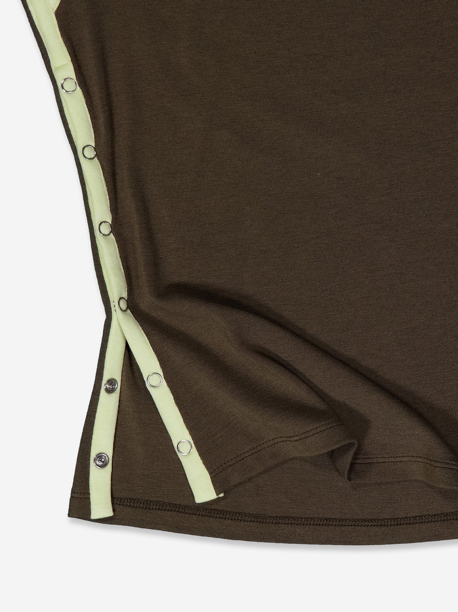 Camiseta caqui con aberturas en contraste - Vita - Image 4