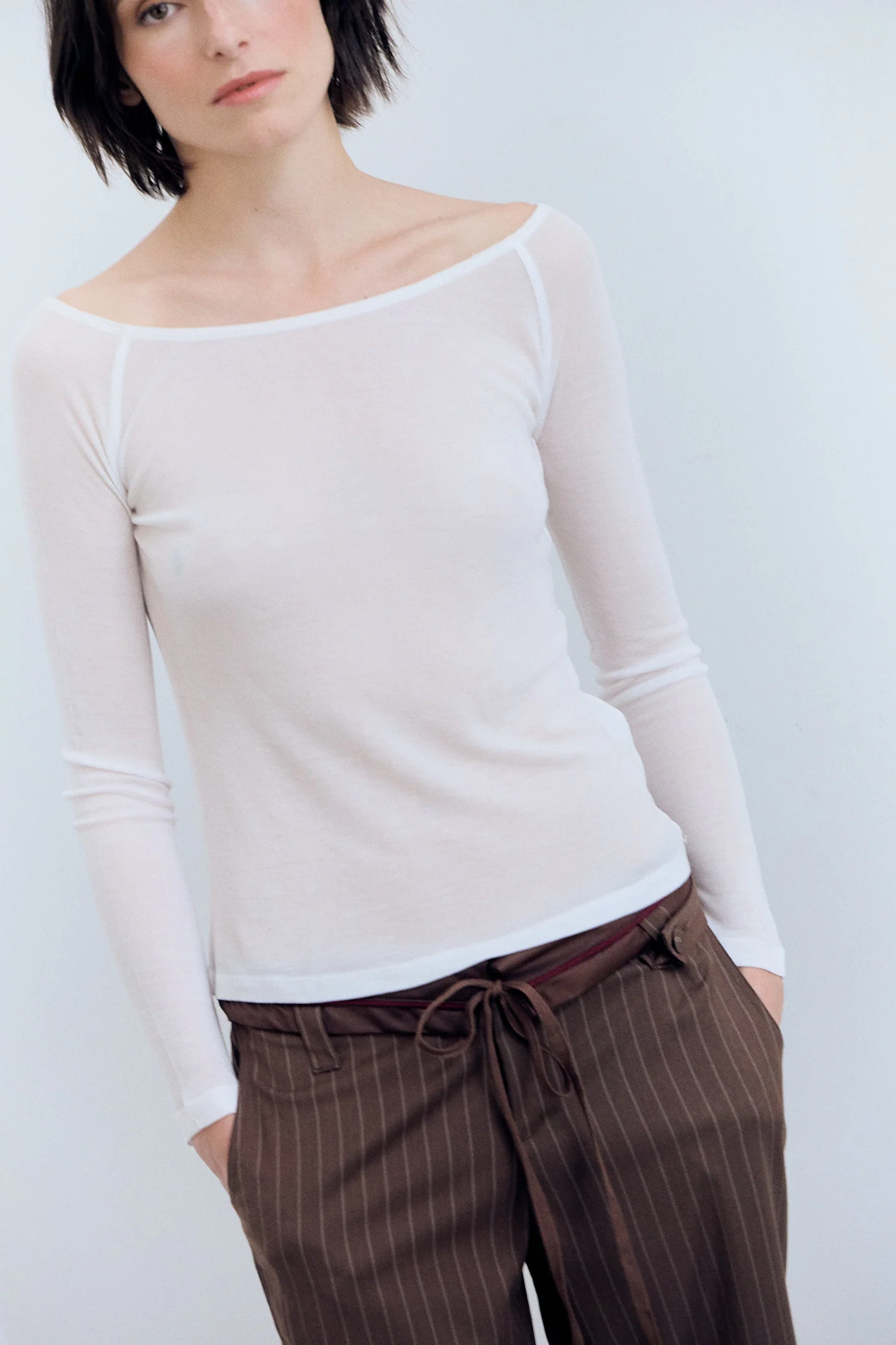 Camiseta semitransparente con cuello de barco - Tana - Image 4