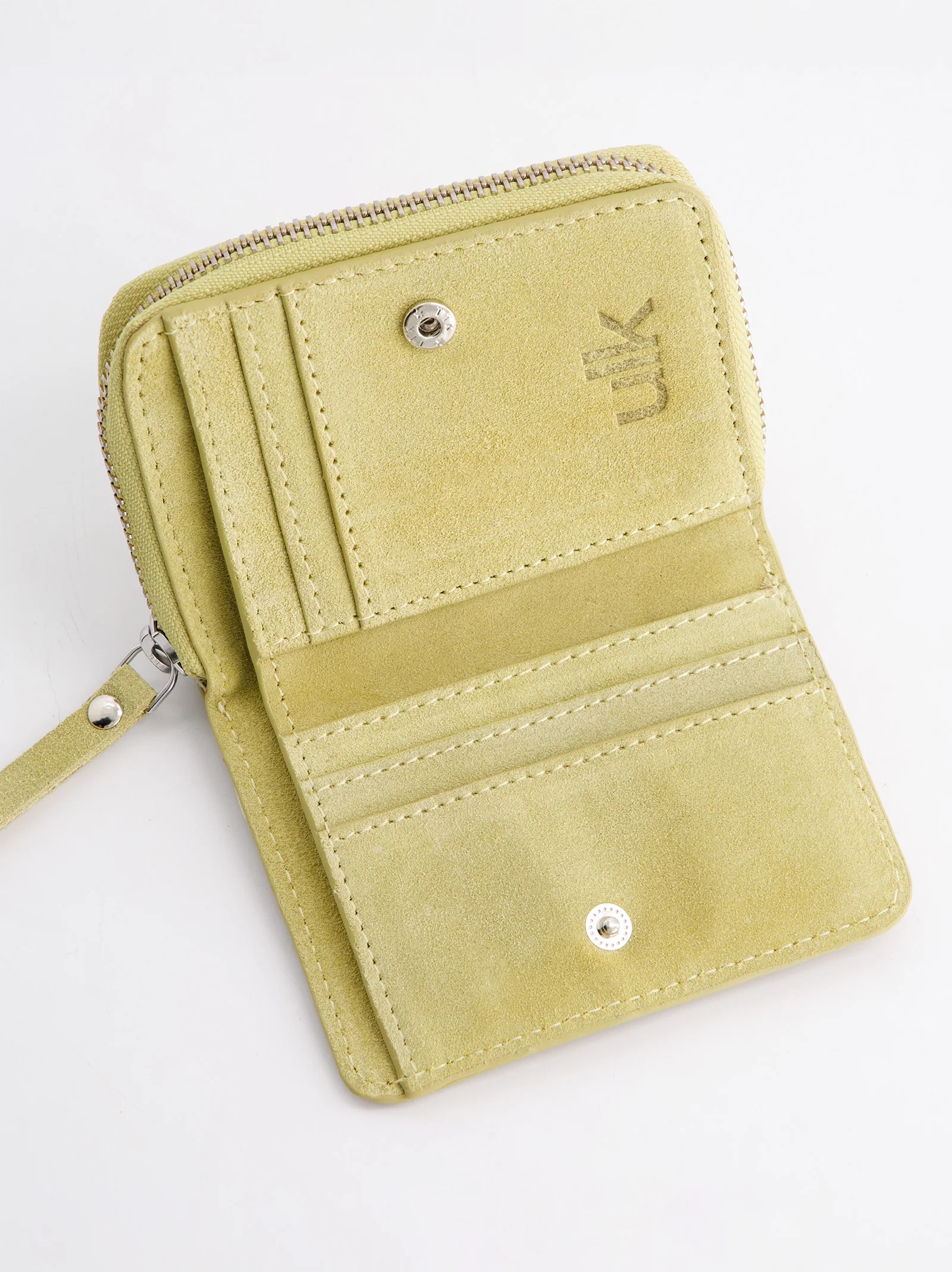 Cartera Compacta De Piel Amarilla Con Detalles Metálicos - Baly - Image 5