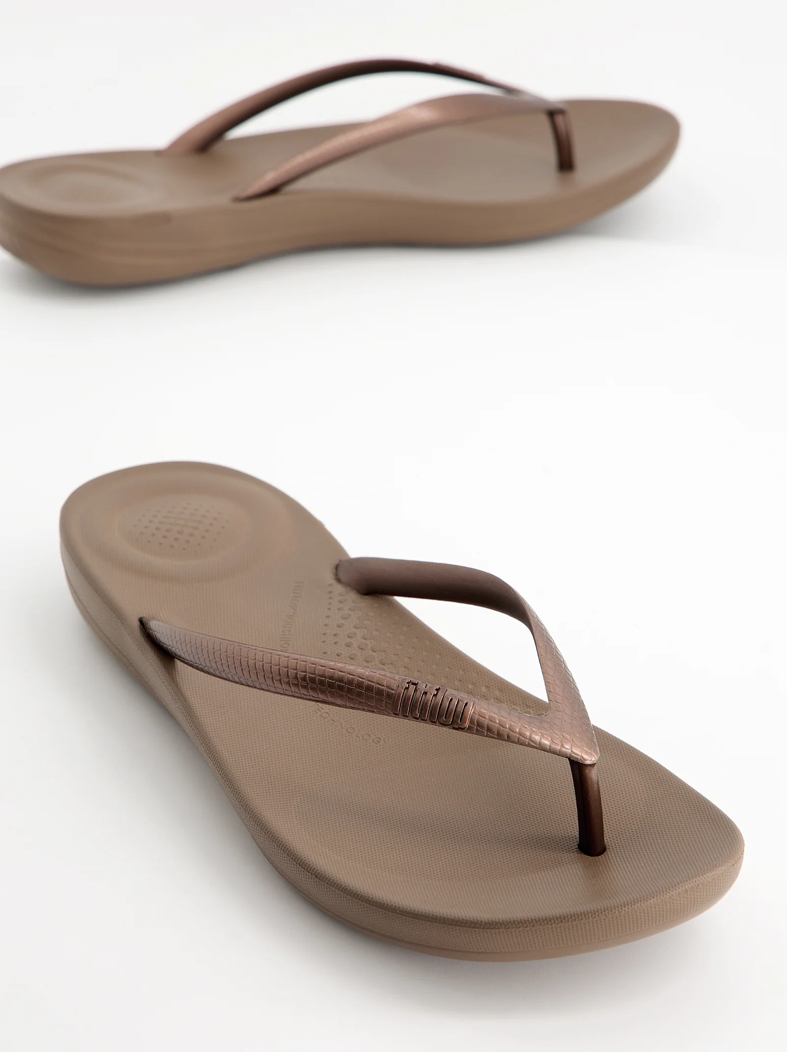 Chancla de dedo con suela ergonómica - Fitflop Iqushion - Image 3