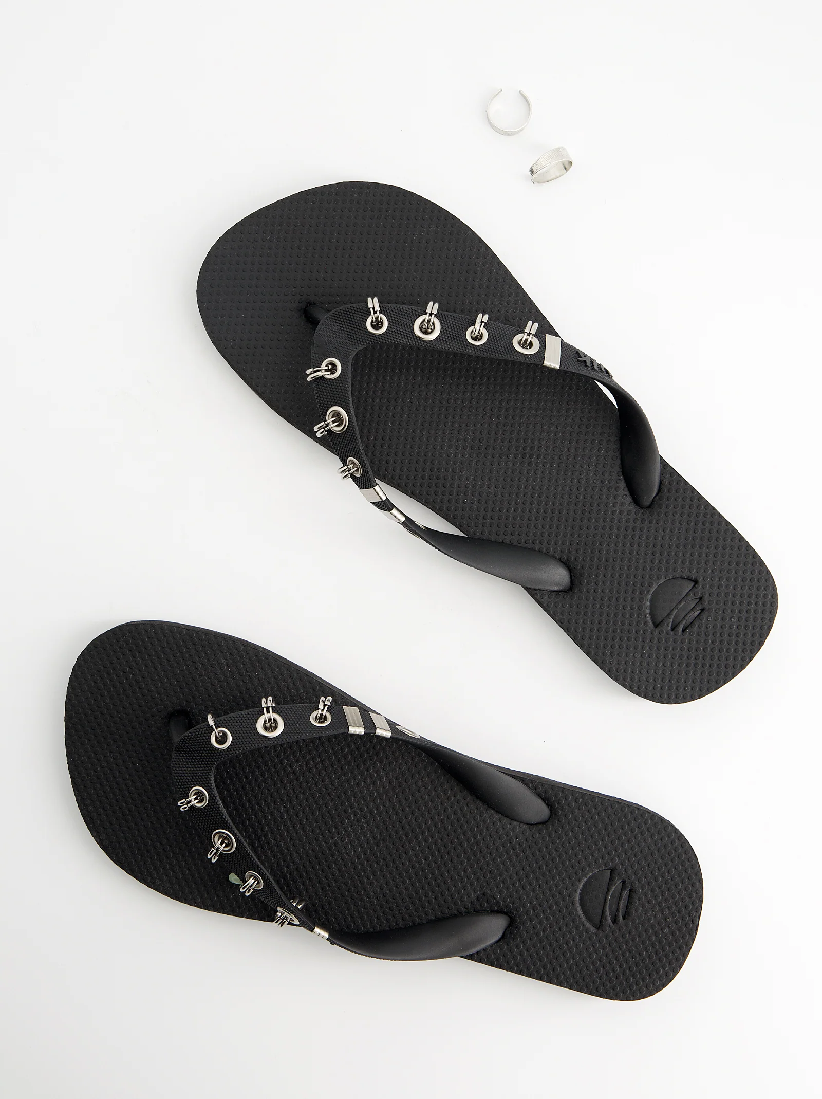 Chanclas de dedo con detalles metálicos - Bowie - Image 6