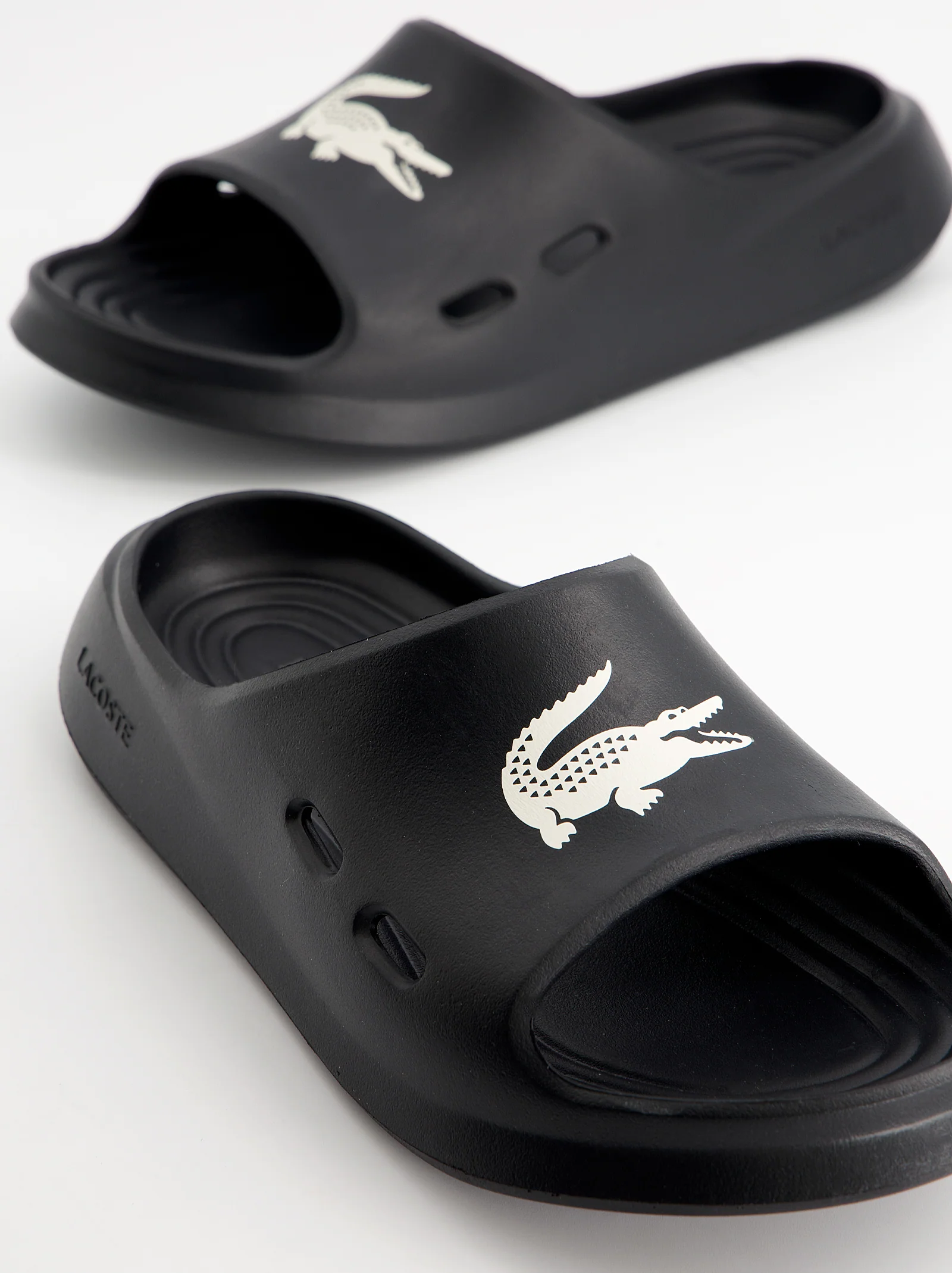 Chanclas de goma tipo pala con suela chunky - Lacoste Meduz Slide - Image 2