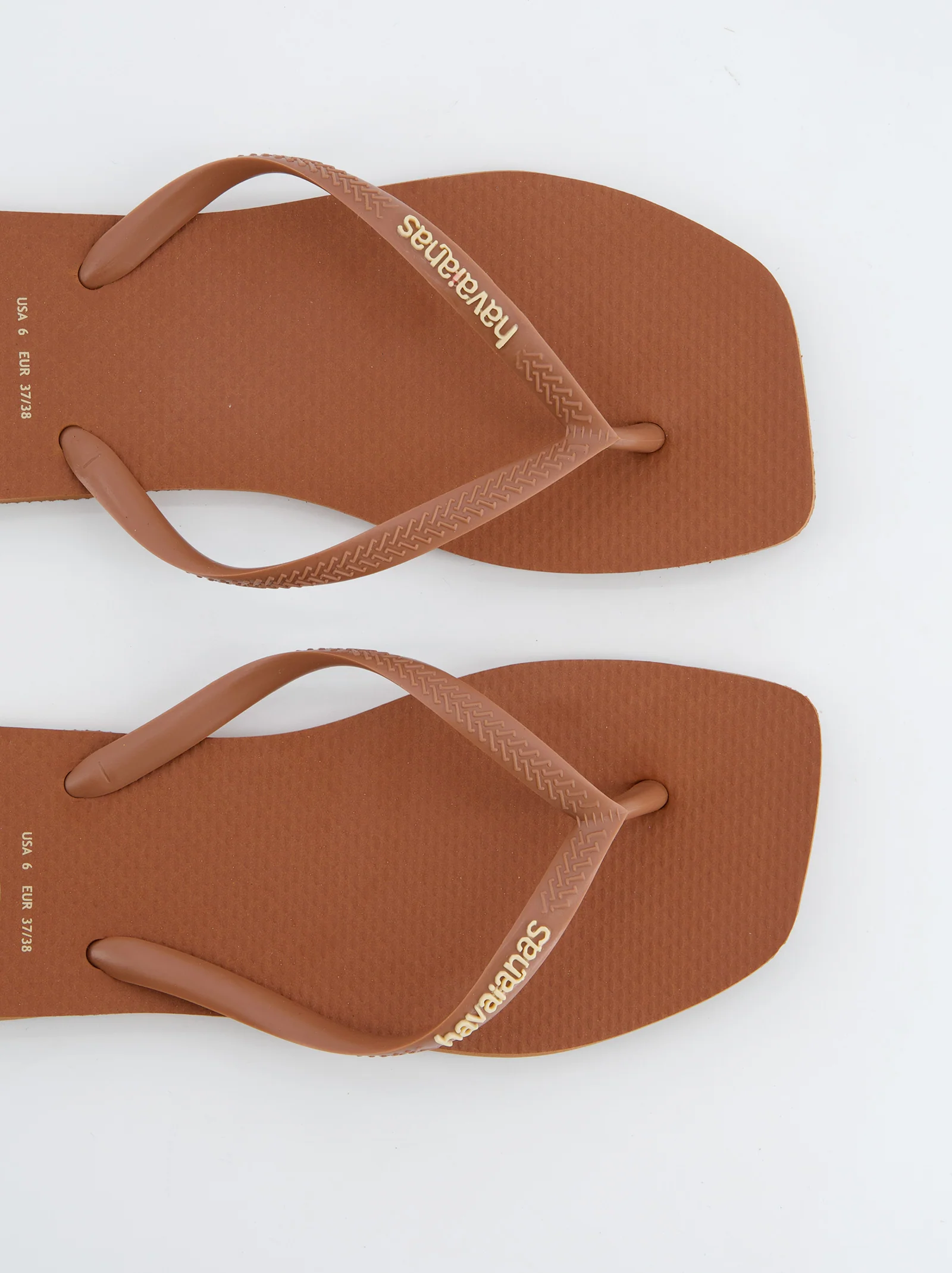 Chanclas Havaianas En Tono Teja - Image 4