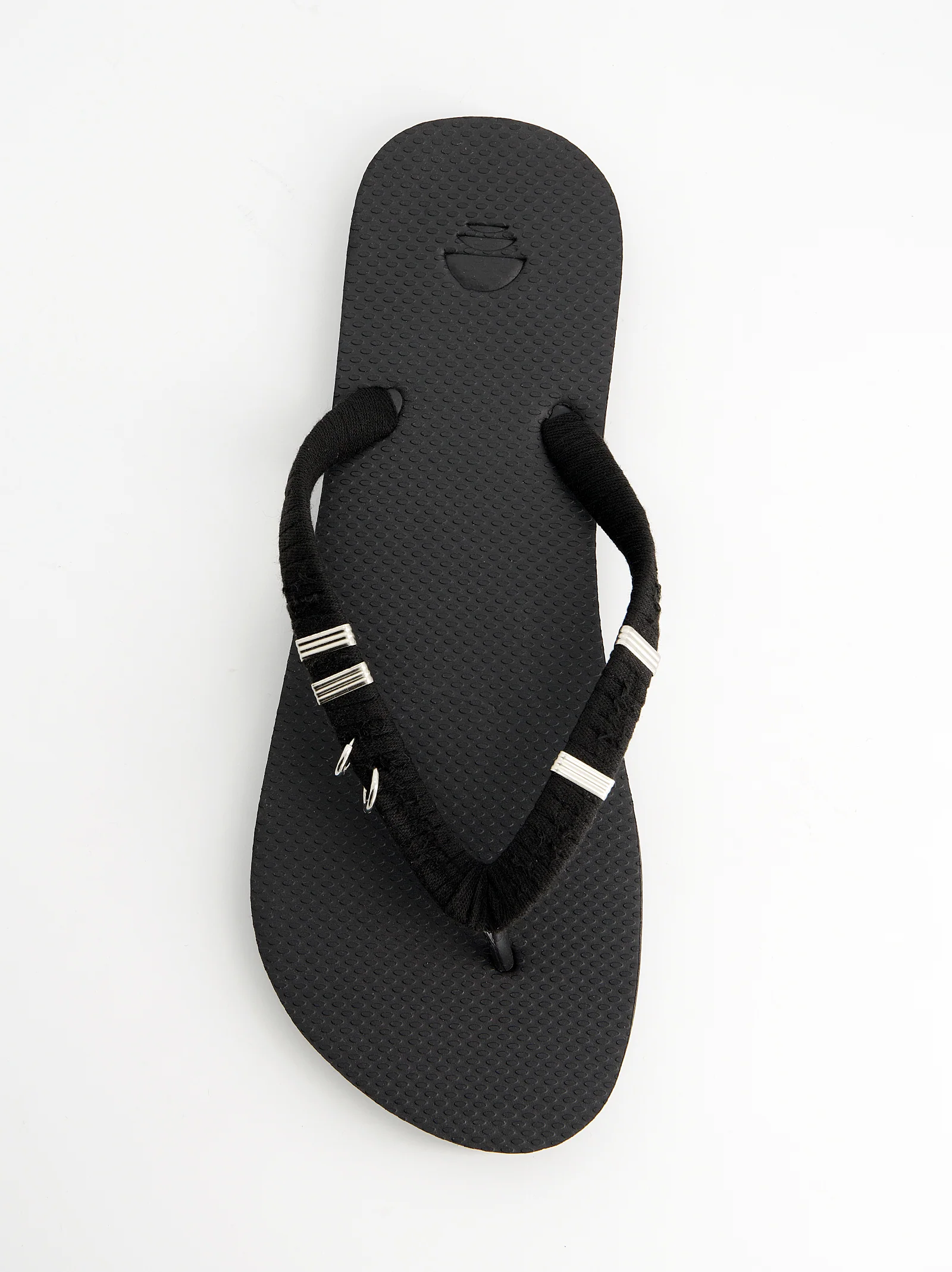 Chanclas revestidas en tejido y detalles metálicos - Jagger