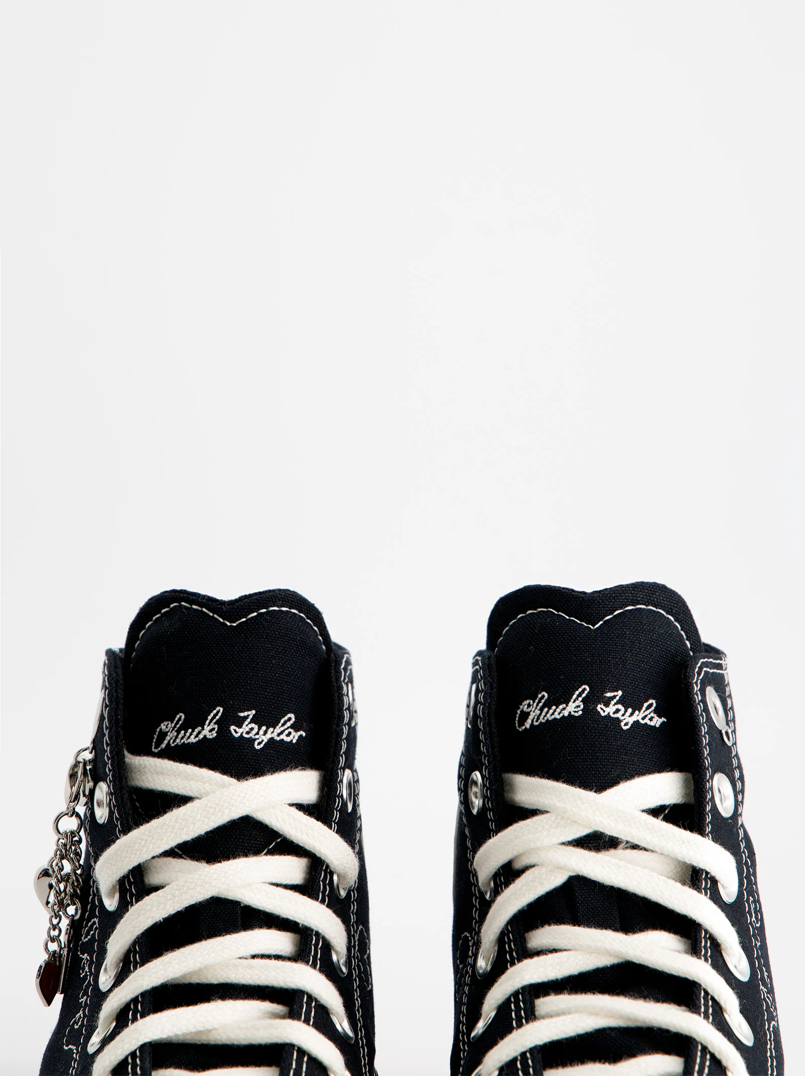 Converse Chuck Taylor All Star - Zapatillas abotinadas con charms - Image 3