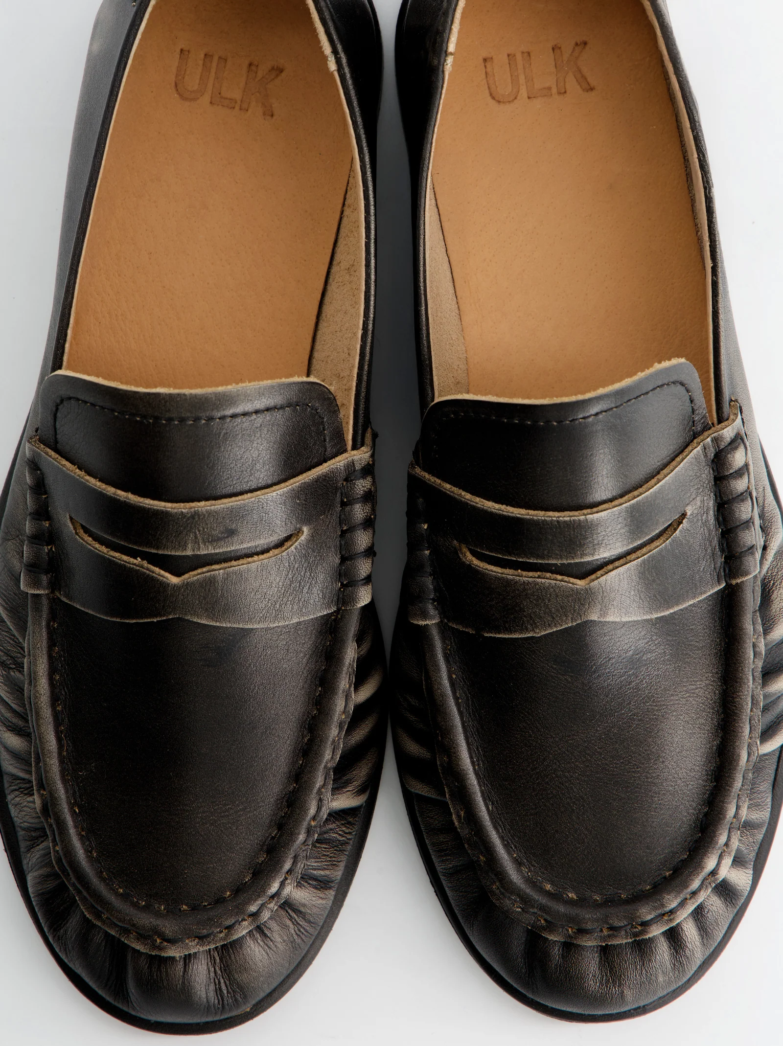 Mocasín Clasico Penny Negro Desgastado - Kassai