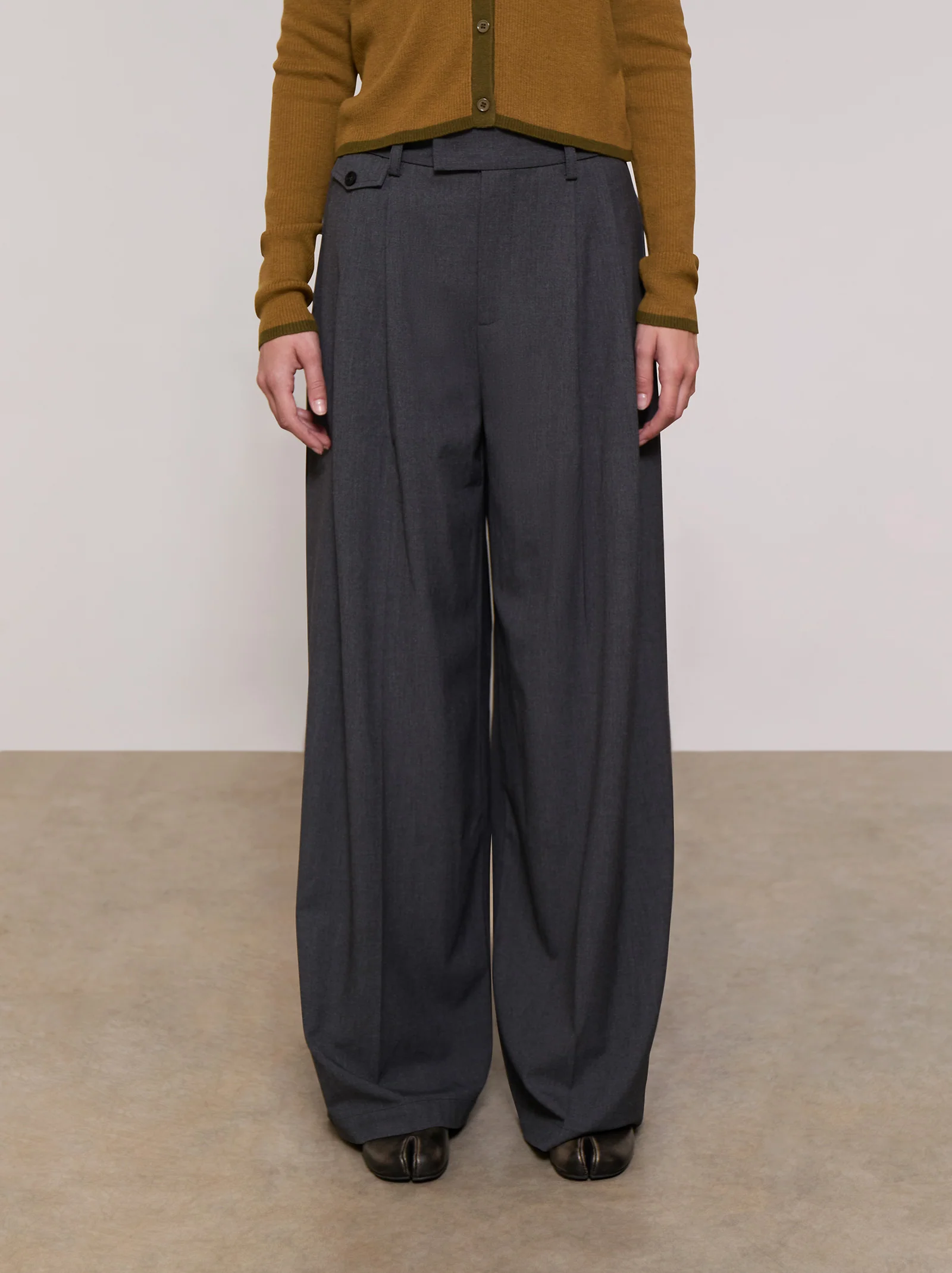 Pantalón fluido pinzas - ULK Emma - Image 3
