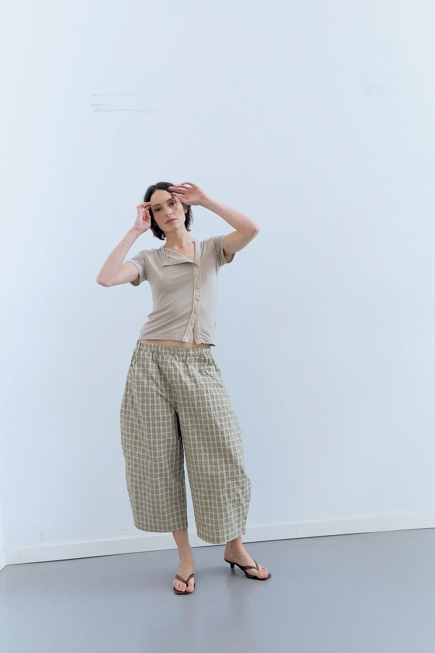 Pantalones barrel tartán con cintura elástica - Picnic - Image 3