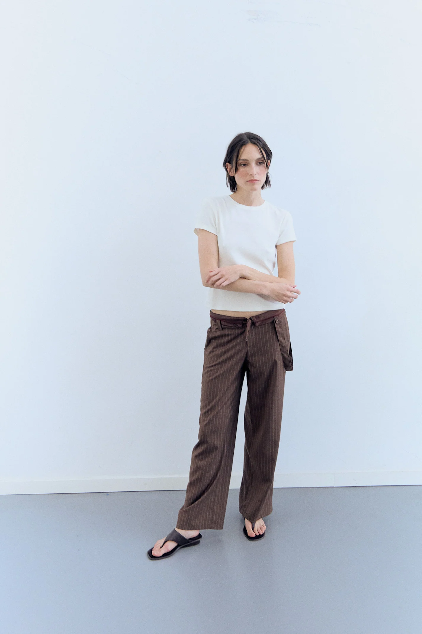 Pantalones raya diplomática oversize Yara - Image 3
