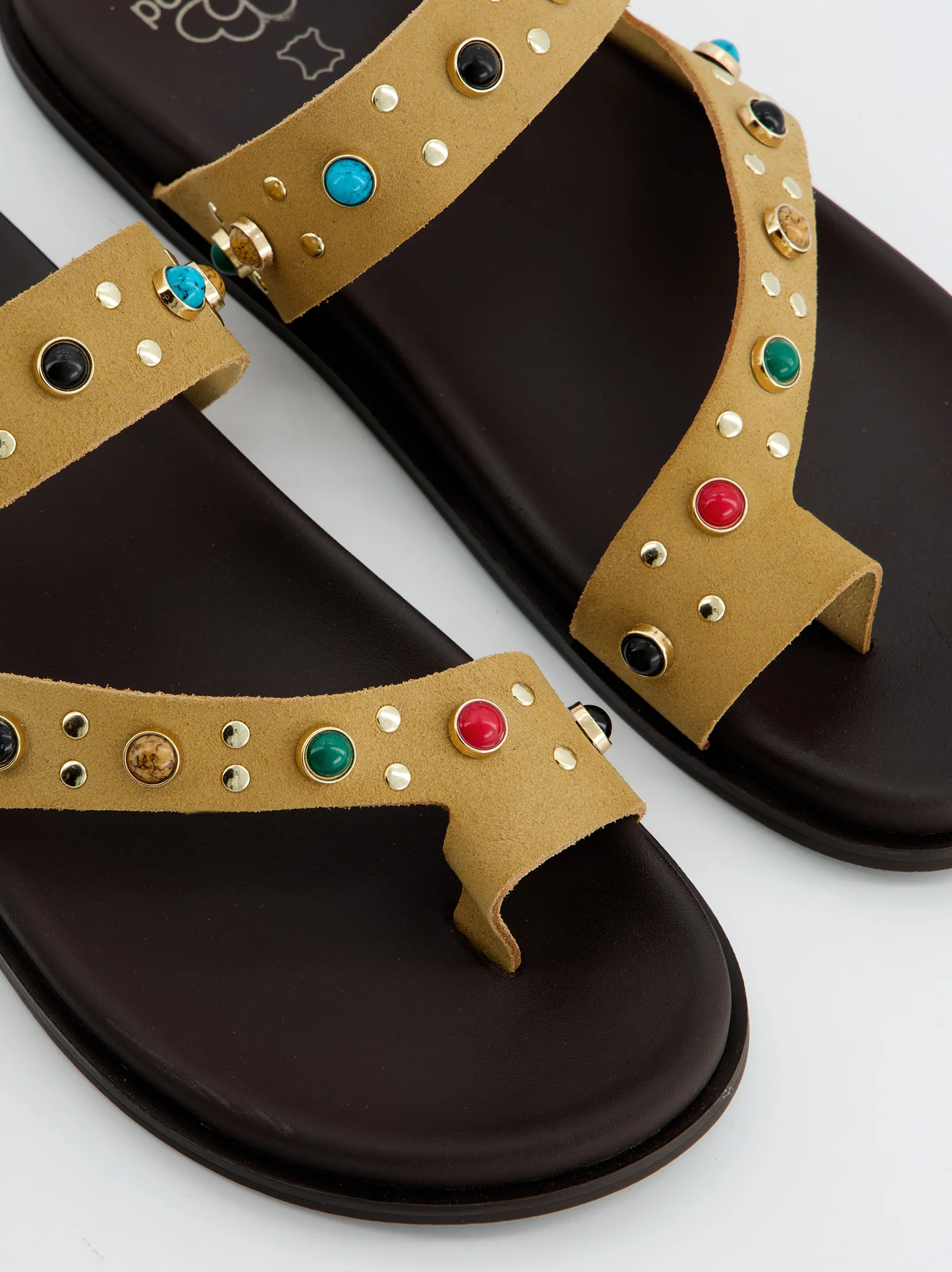 Sandalias Camel Con Piedras Decorativas - Porronet - Image 5