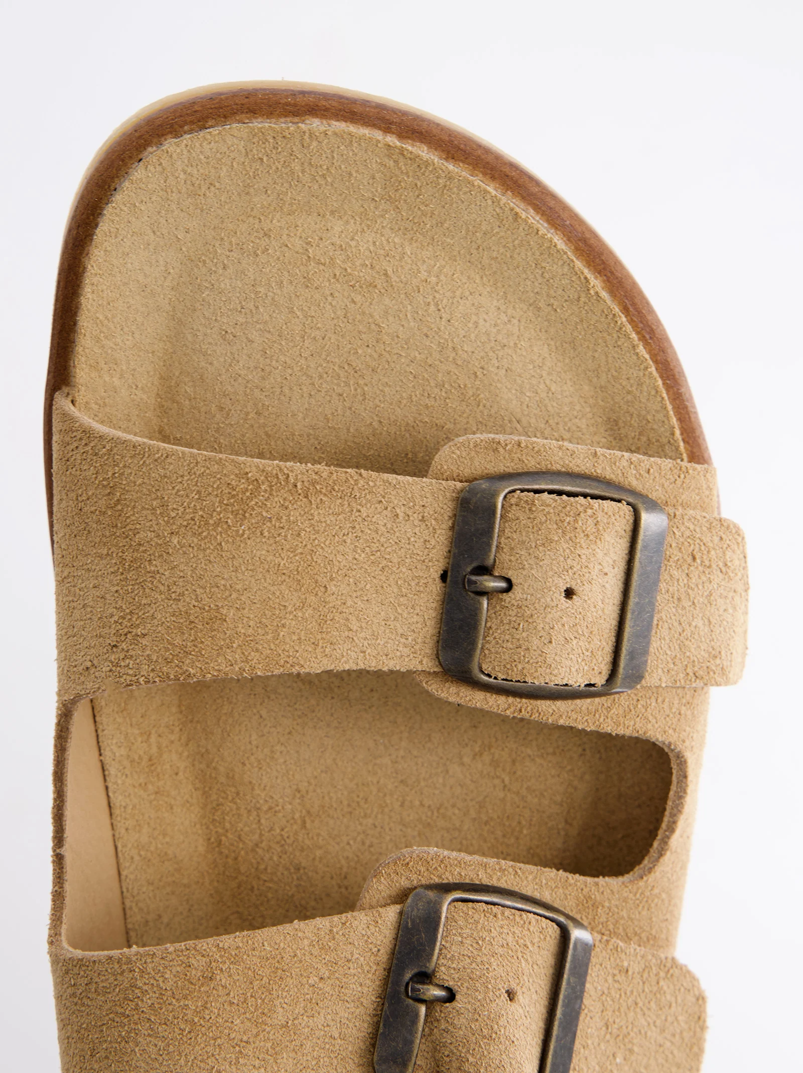 Sandalia De Piel Serraje Con Doble Hebilla Camel - Famara - Image 4
