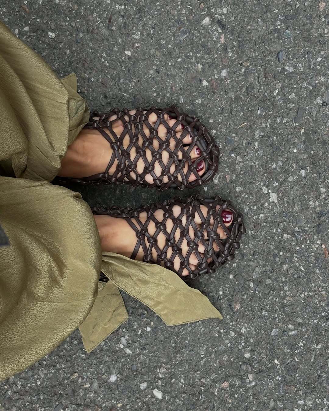 Sandalias de piel trenzada marrones - Thunder - Image 2