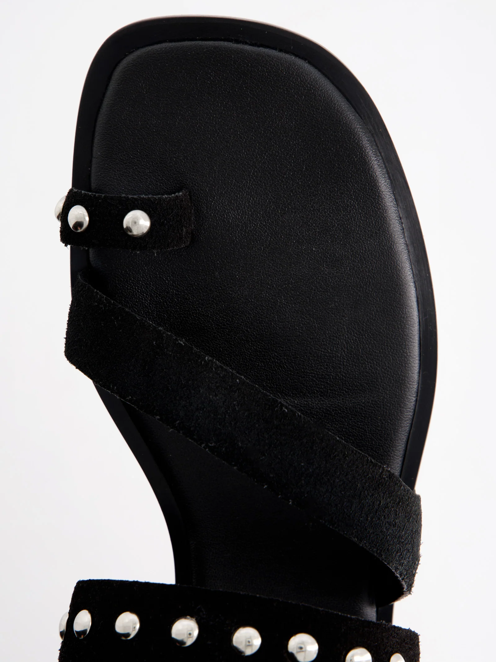 Sandalias negras de piel con tachuelas - Barroca - Image 2