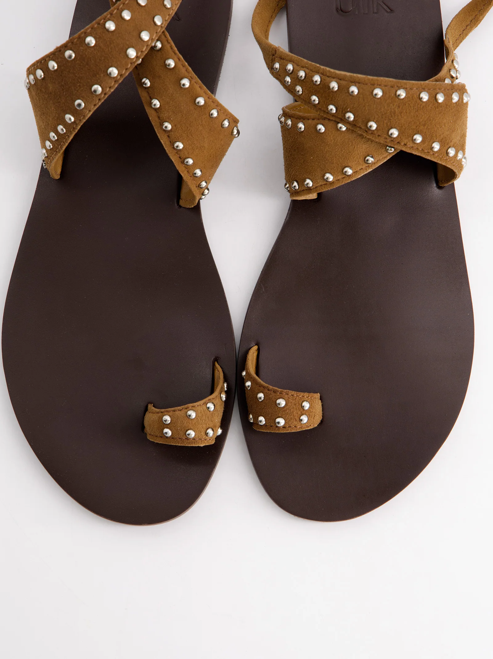 Sandalias Planas De Piel Serraje Con Tachas - Nomada - Image 3