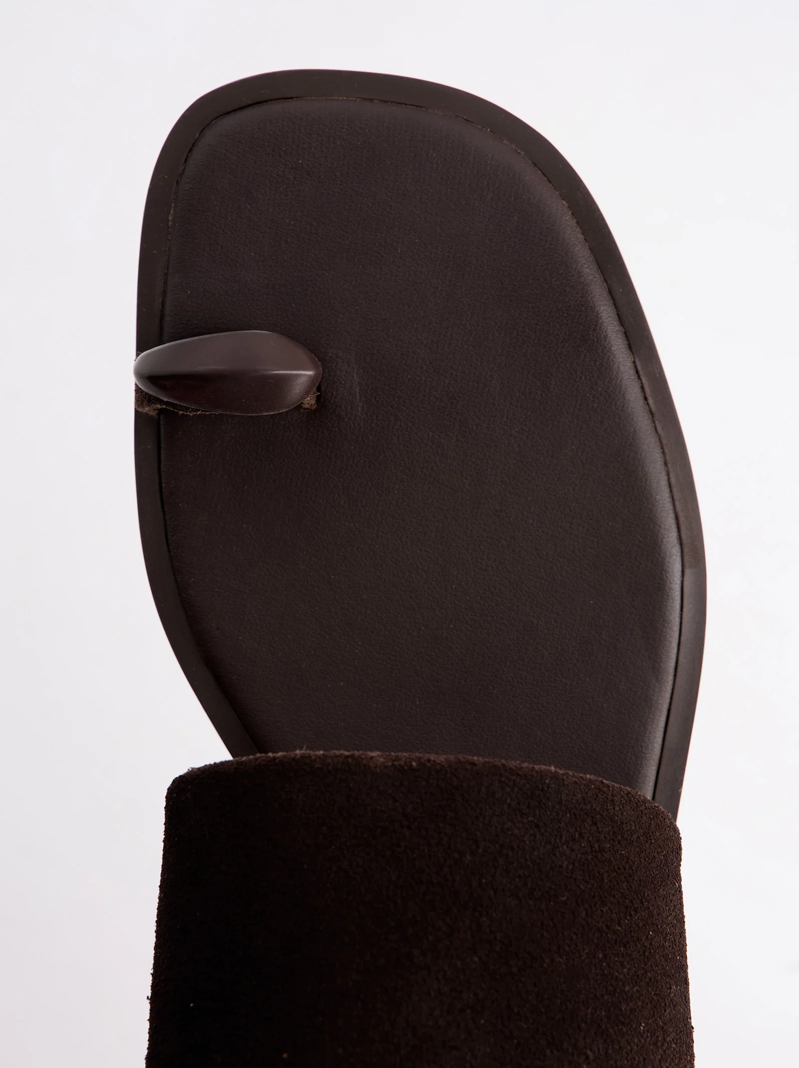 Sandalias planas de piel marrón - Fraser - Image 2