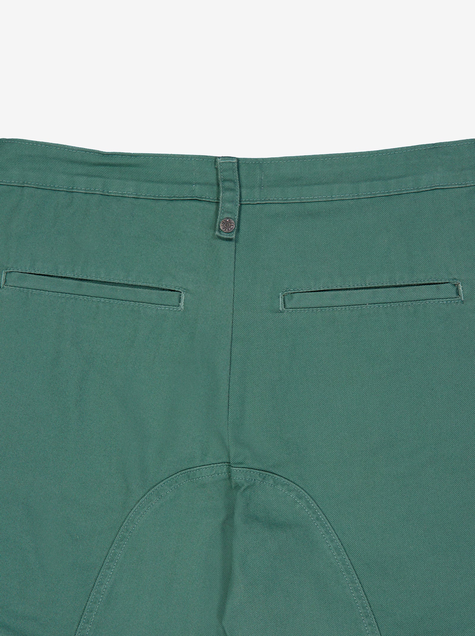 Short verde con detalle gráfico y botones metálicos - Lira - Image 5