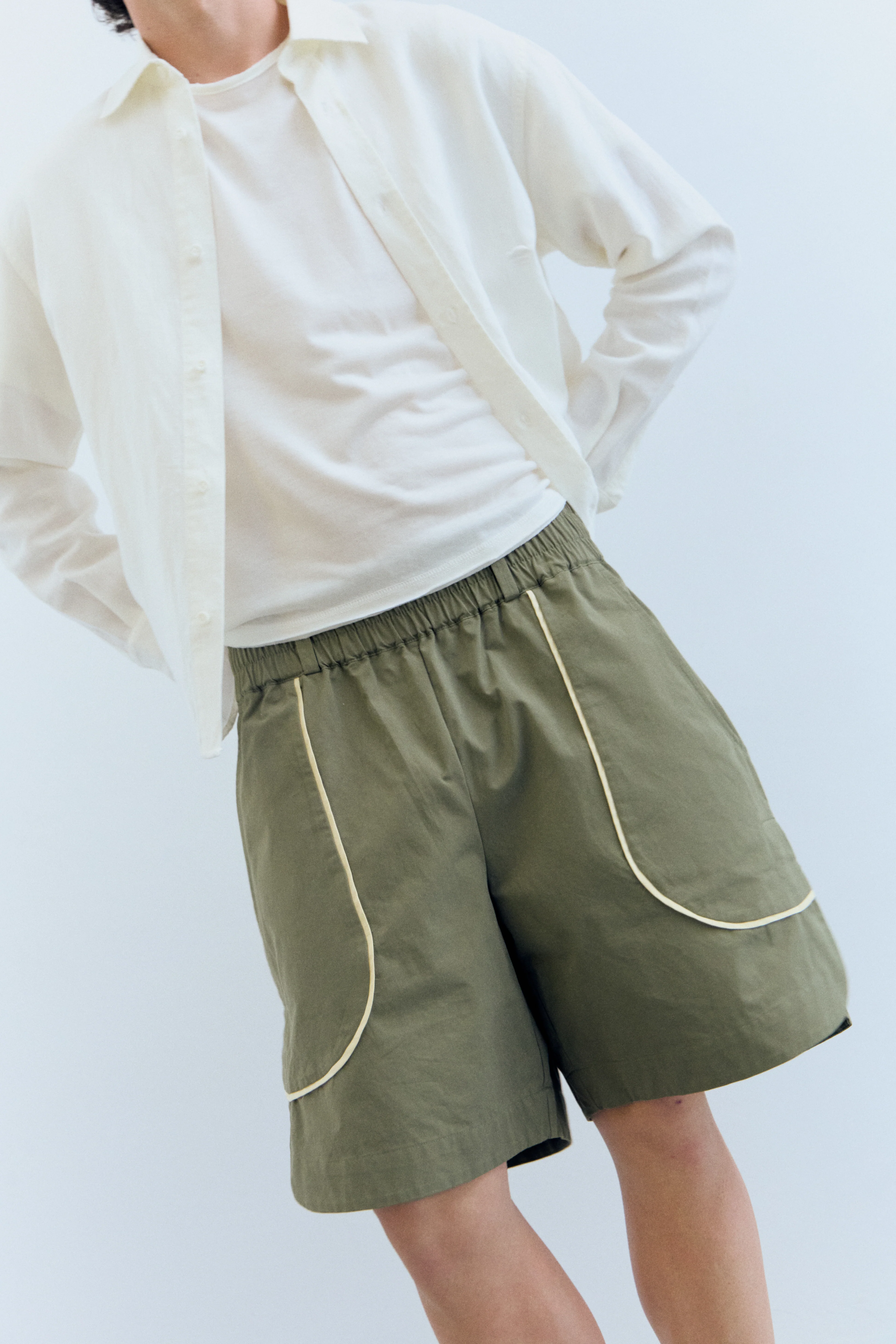 Shorts utility con cintura elástica y contraste bolsillos Boxe - Image 2
