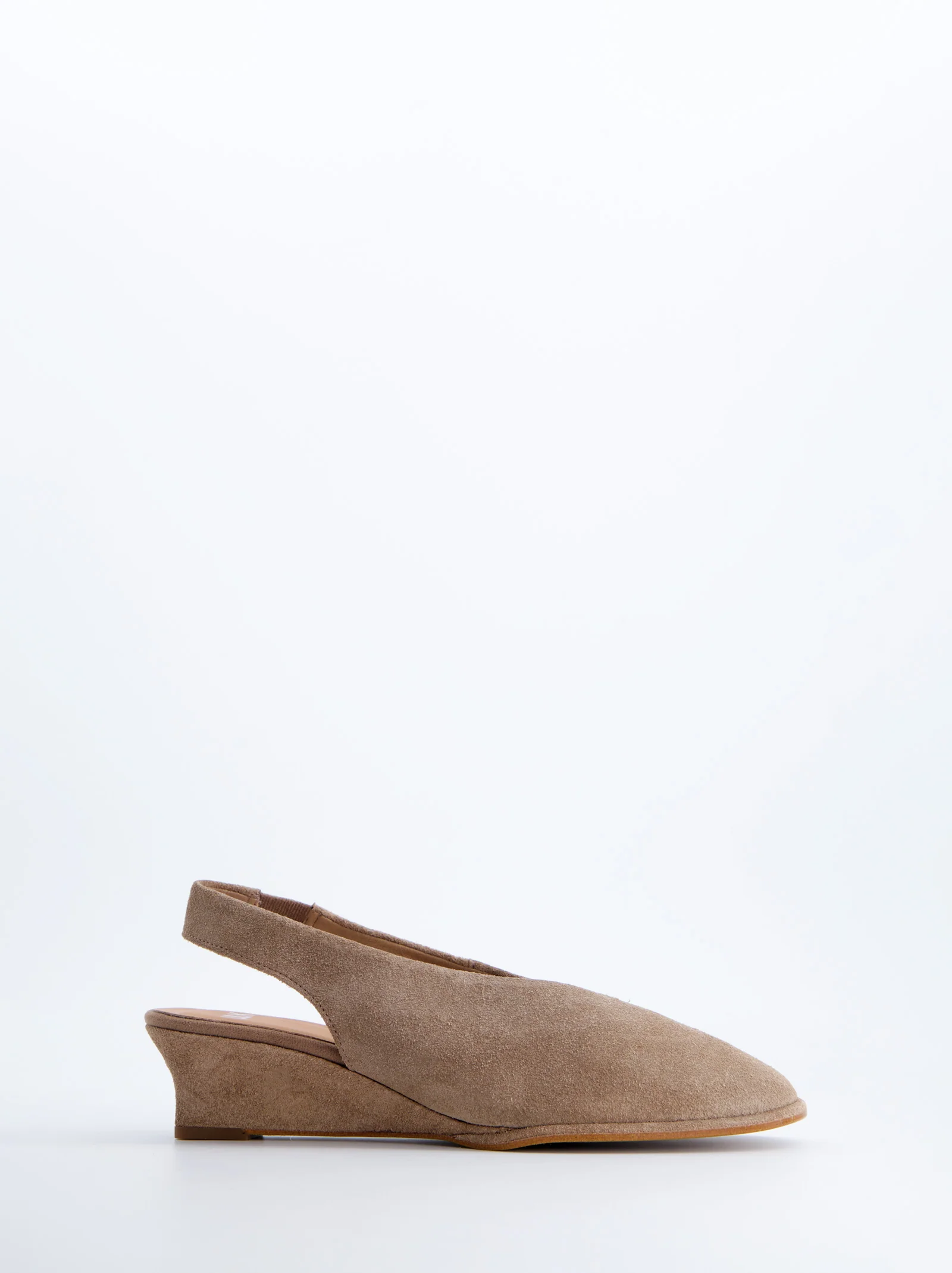 Zapato De Cuña De Ante Beige -Selein
