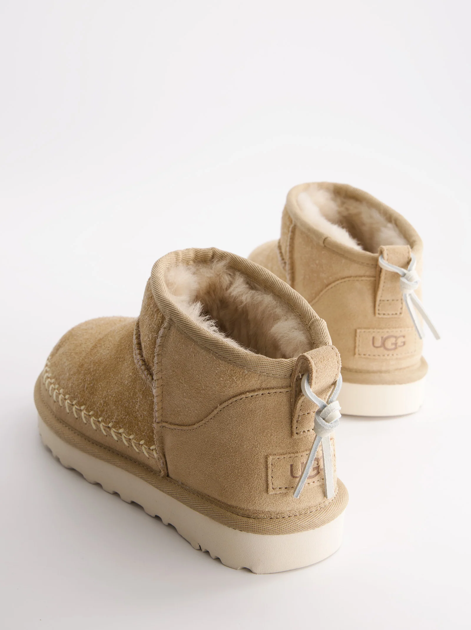 UGG Classic Ultra Mini Biarritz - Botines de ante - Image 4