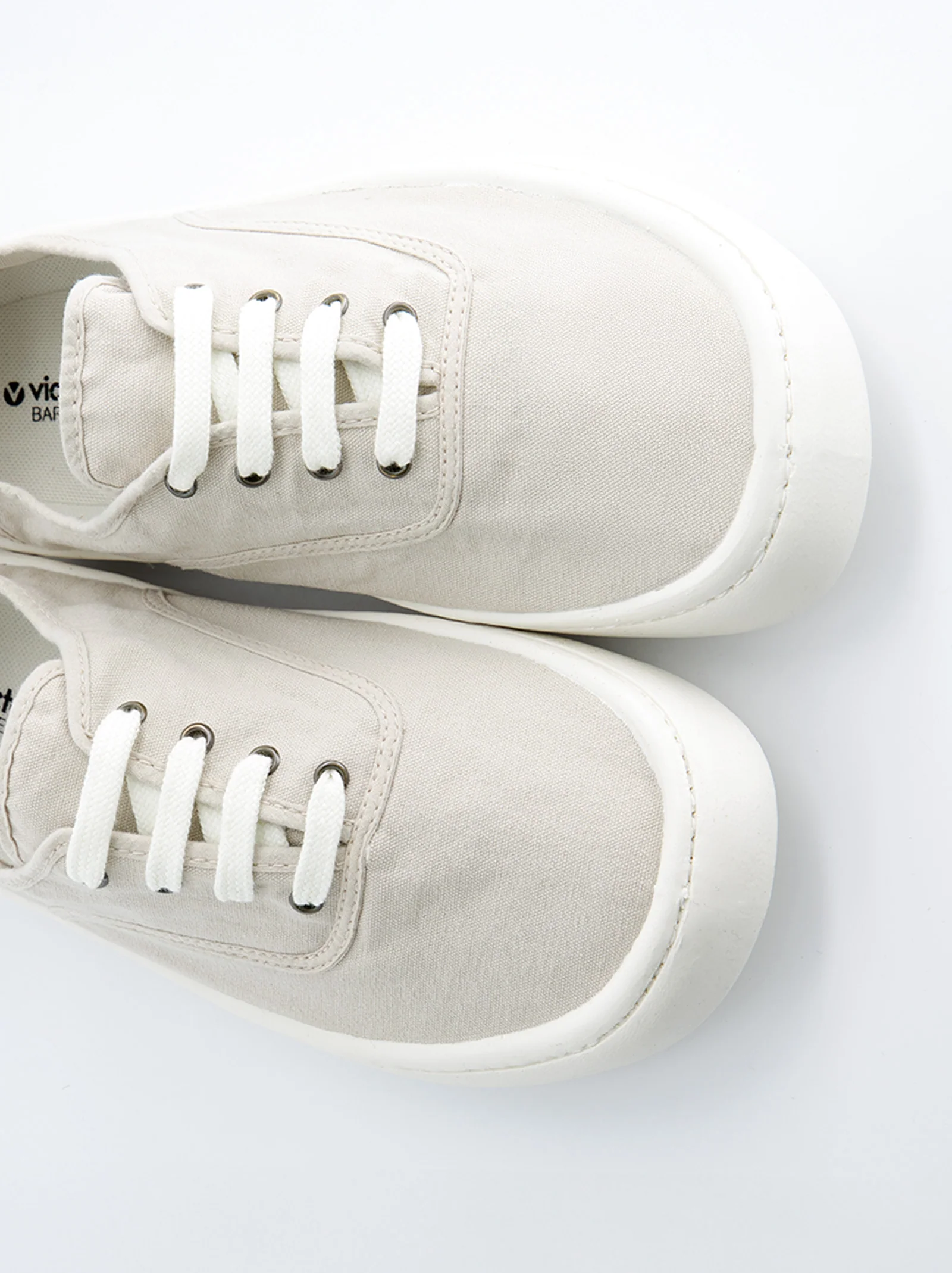 Zapatilla Victoria Barefoot Beige - Image 2