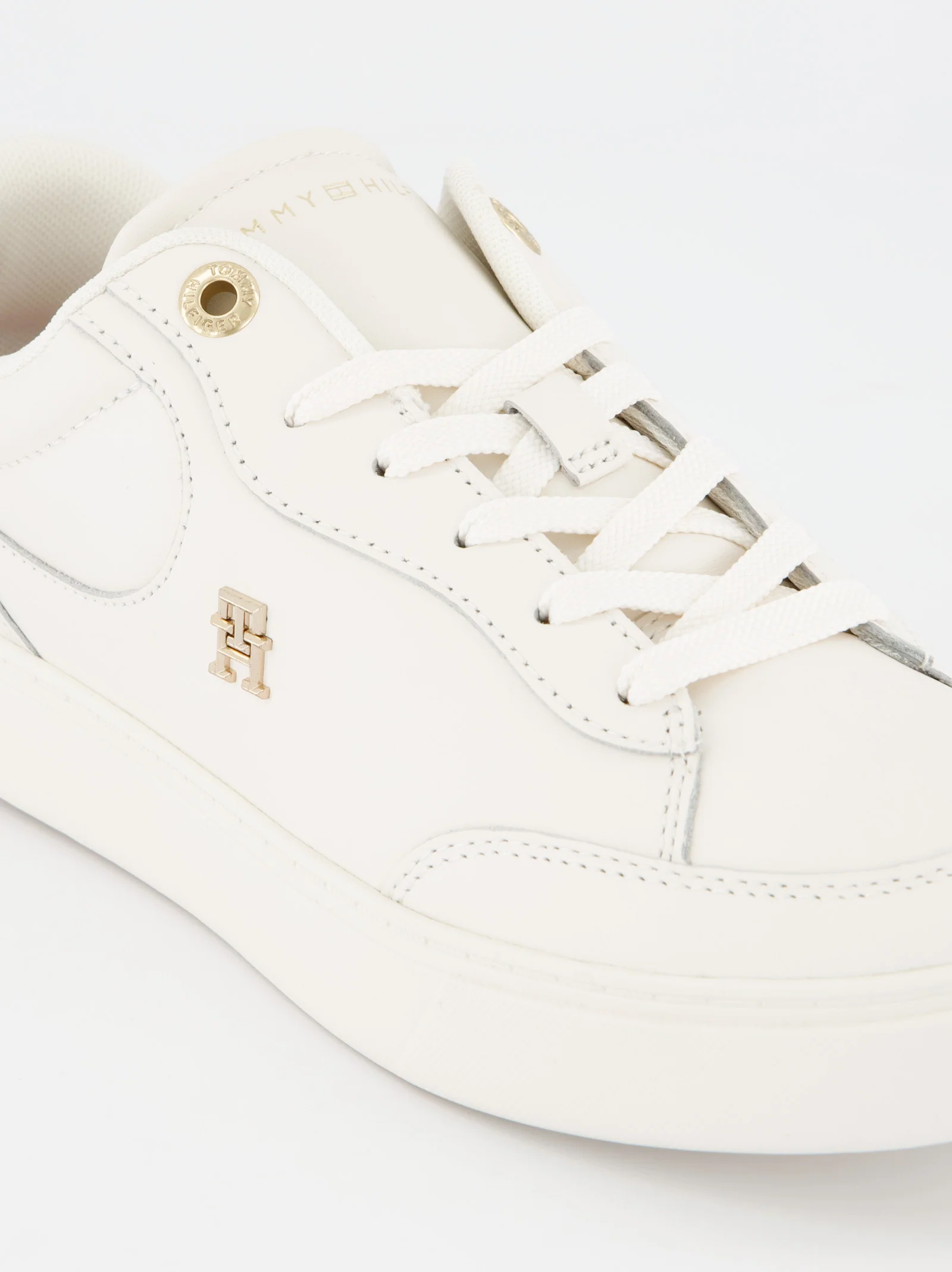 Zapatillas blancas de piel Tommy Hilfiger - Image 3
