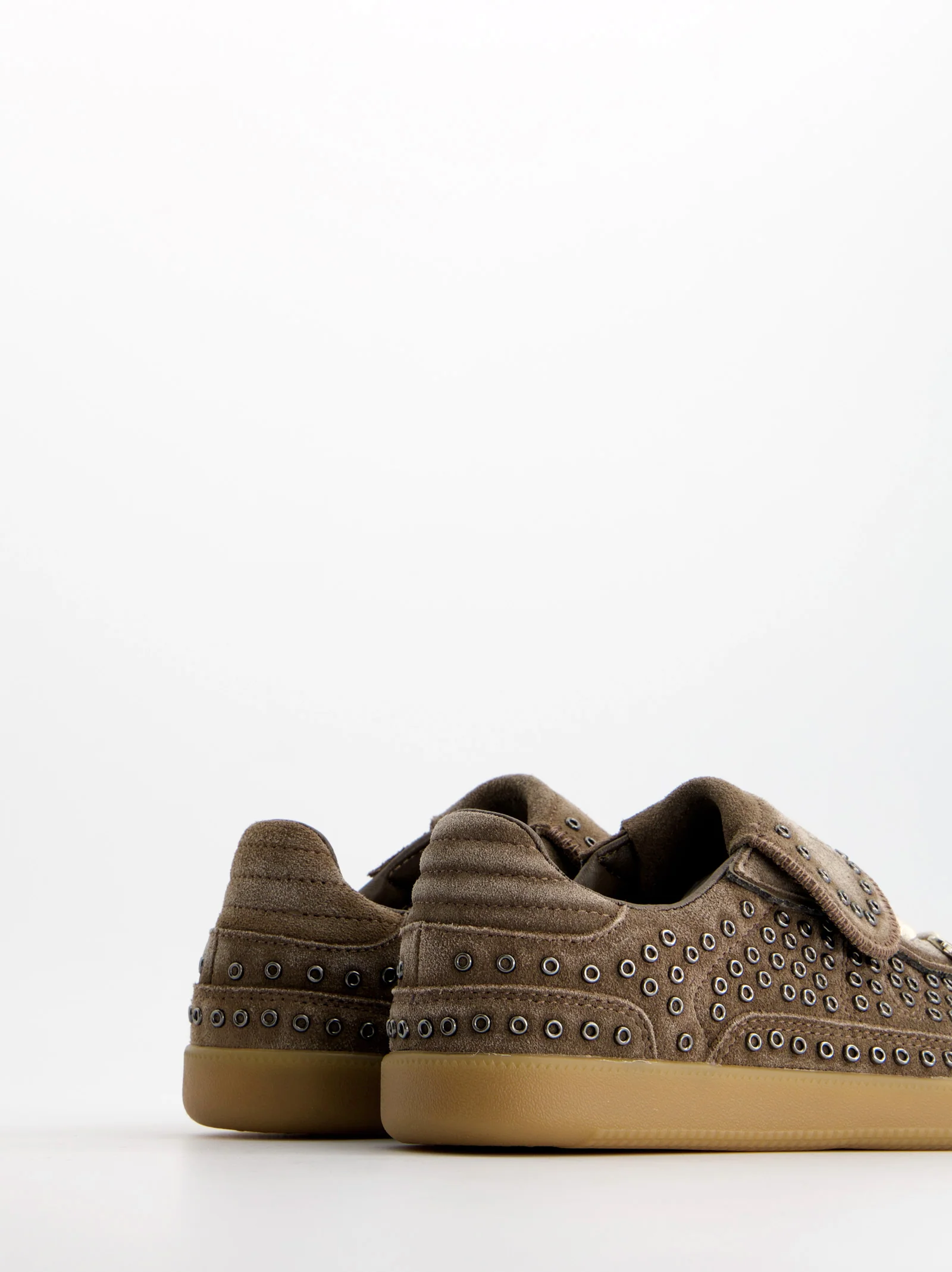 Zapatillas de piel con ojales metálicos - Chile - Image 5