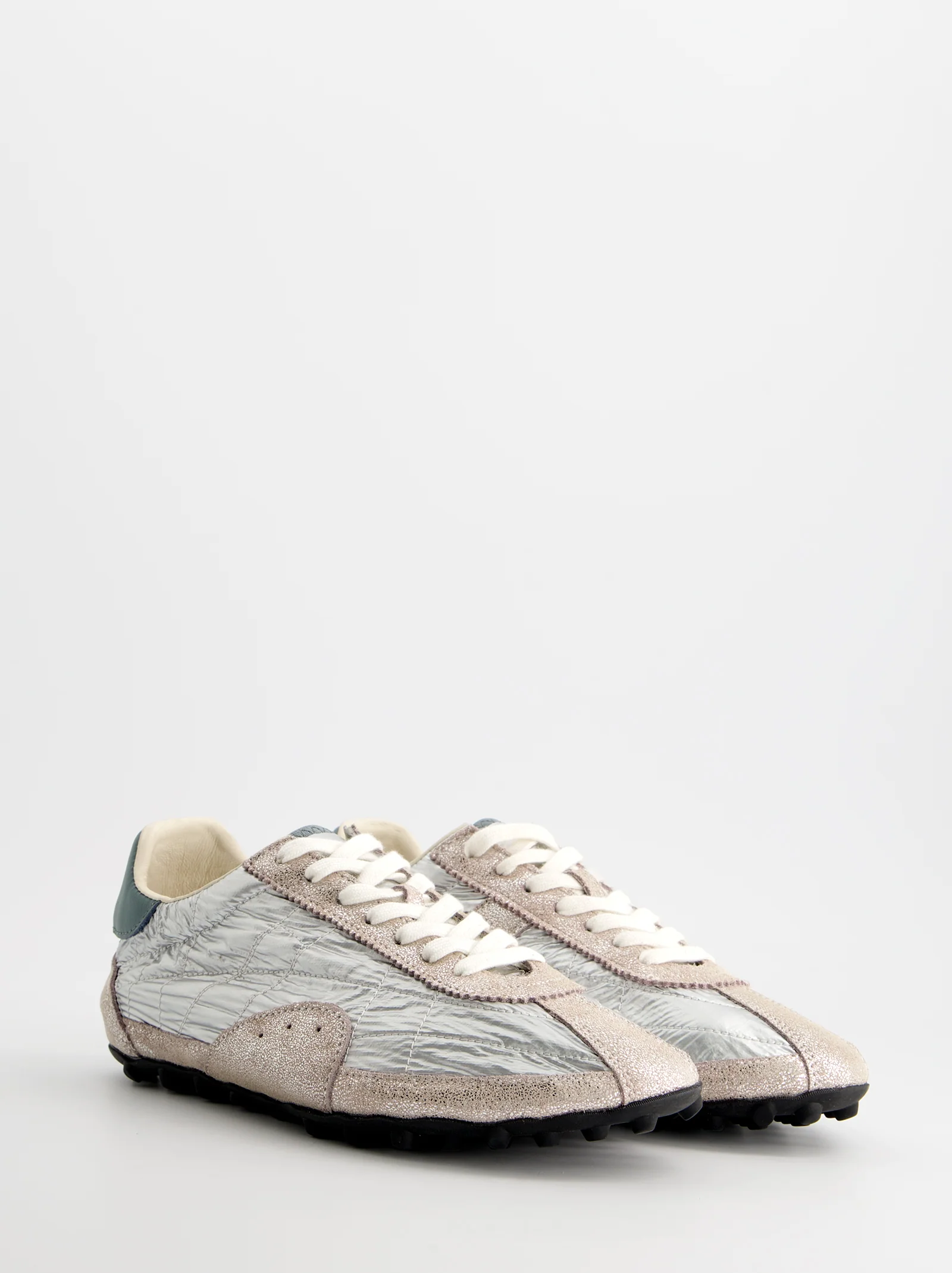 Zapatillas plateadas efecto arrugado - Nova - Image 3
