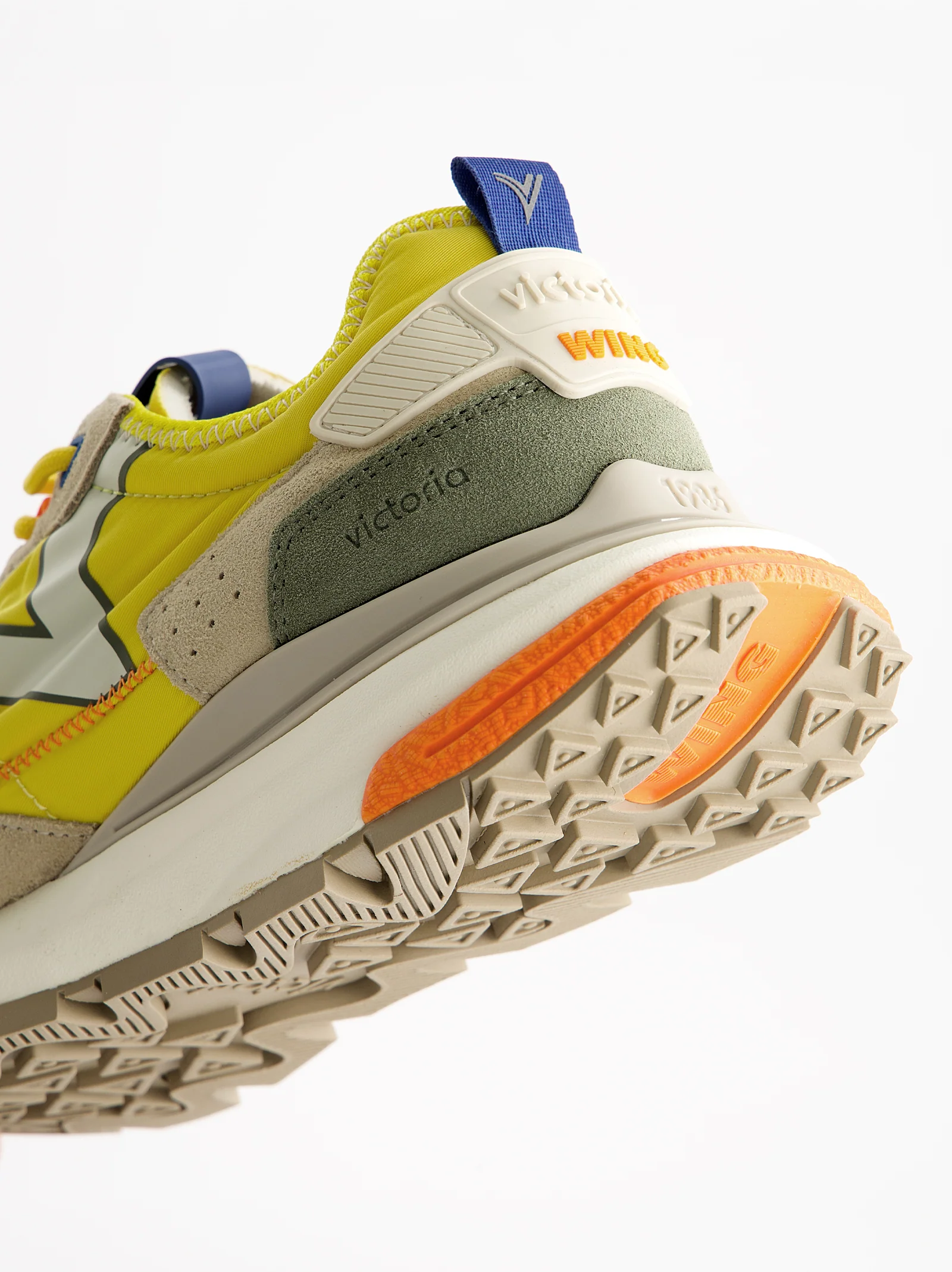 Zapatillas running retro detalles en ante - Victoria Wing Evo - Image 3