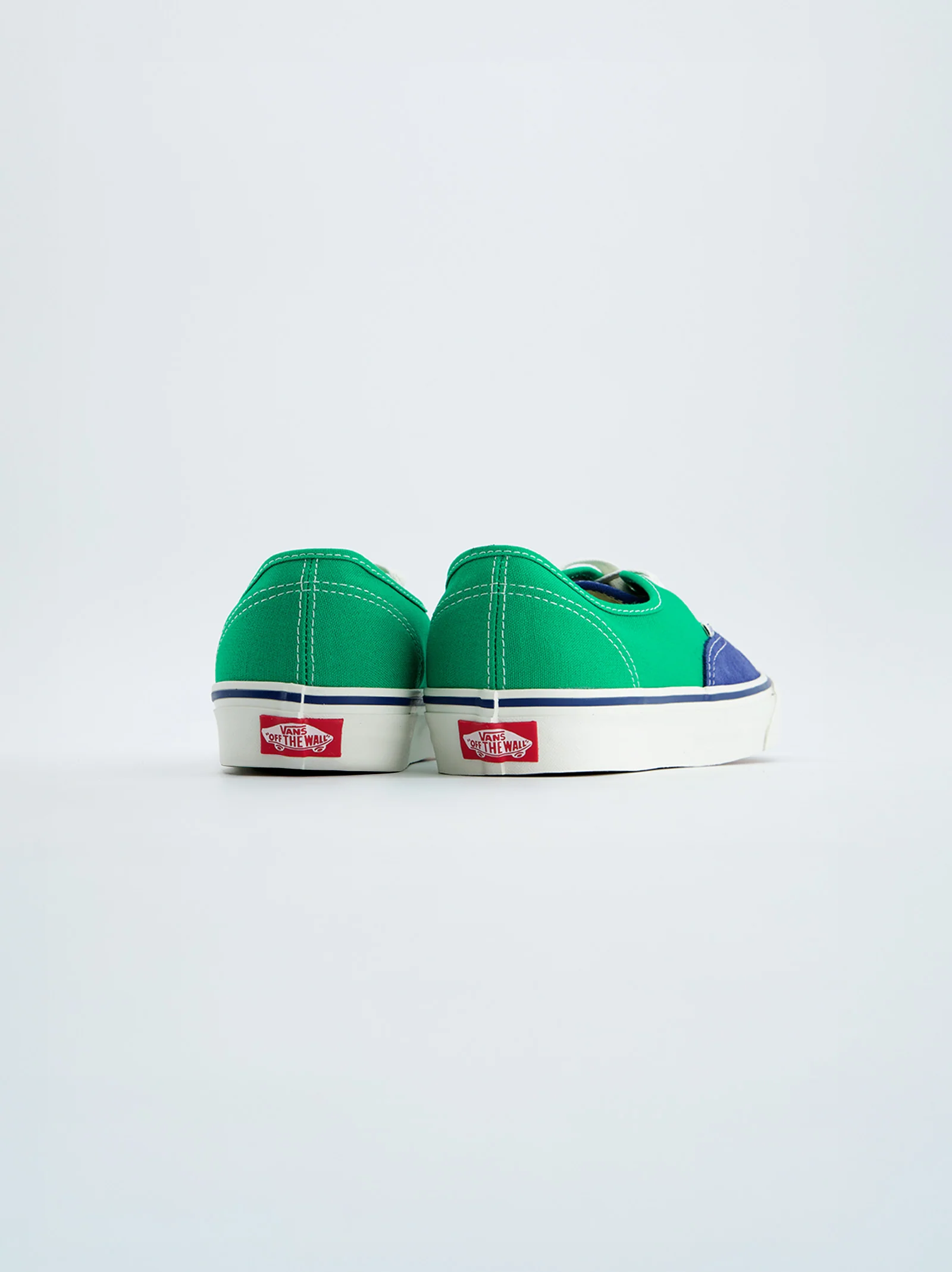 Zapatillas Vans Authentic Bicolor - Image 3