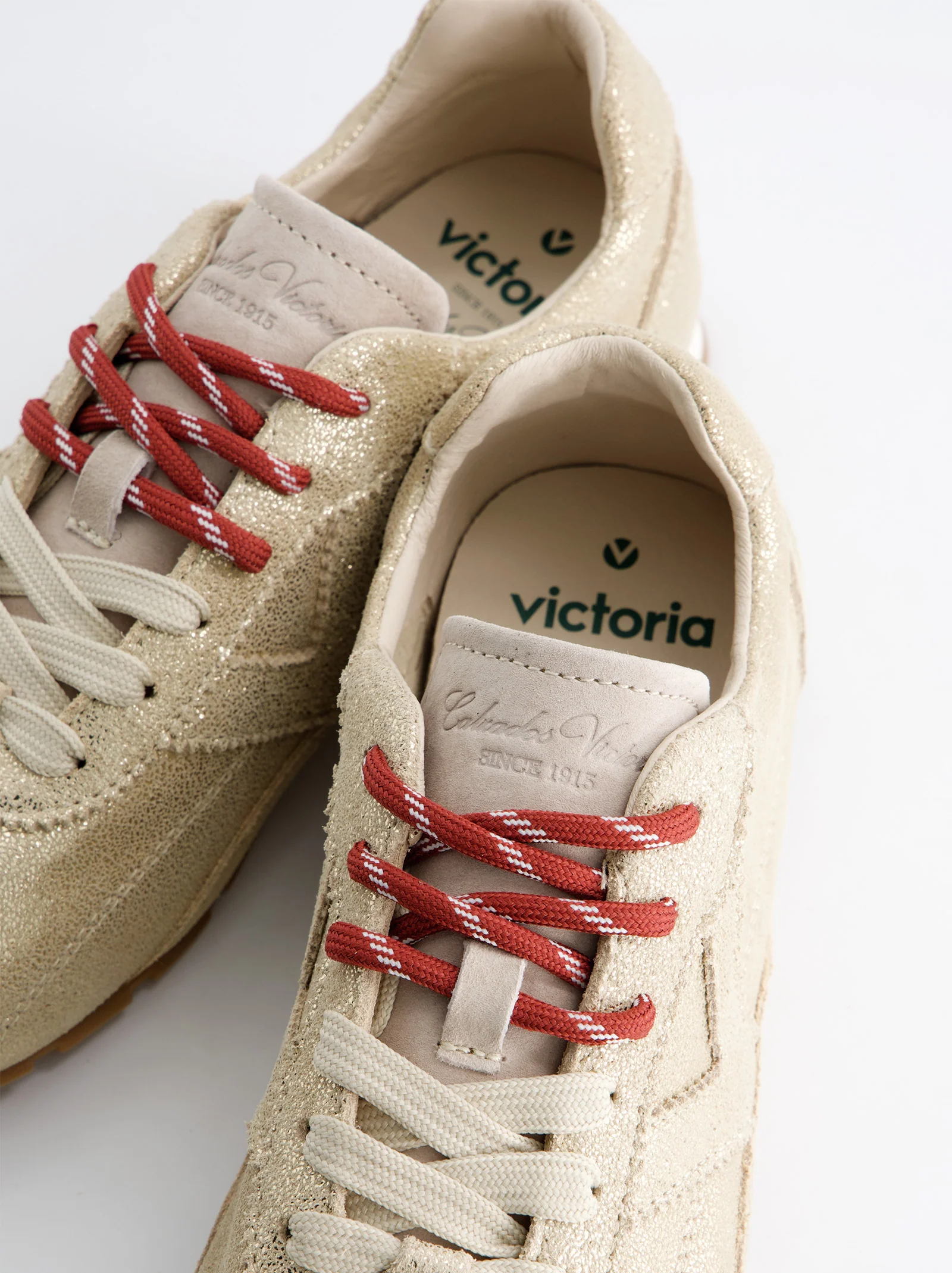 Zapatillas Victoria Metalizadas Oro - Image 3