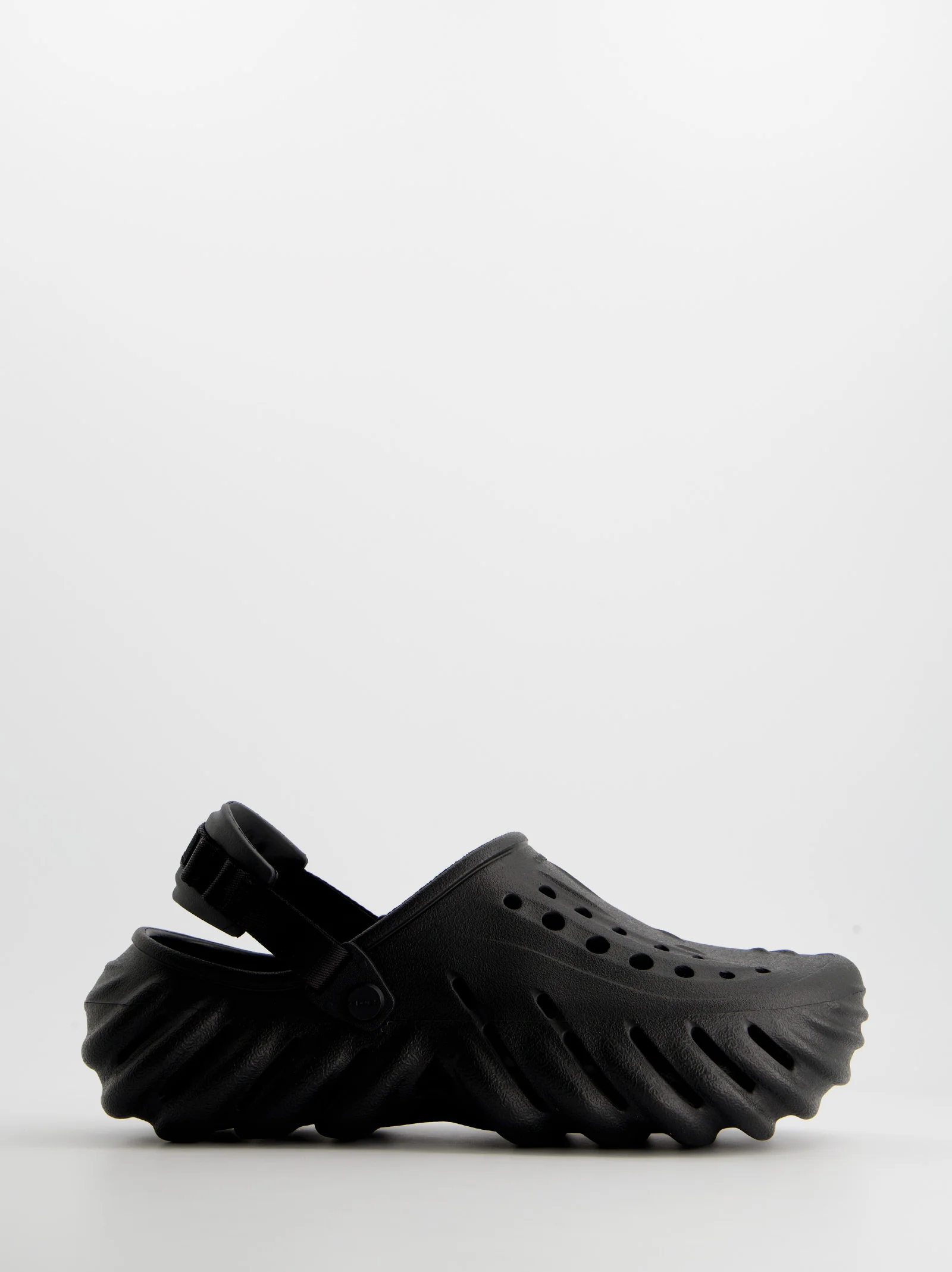 Zuecos de goma transpirables con correas de talón - Crocs Echo